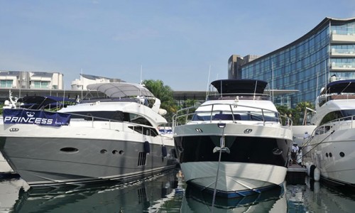 Working at Singapore Yacht Show 2013